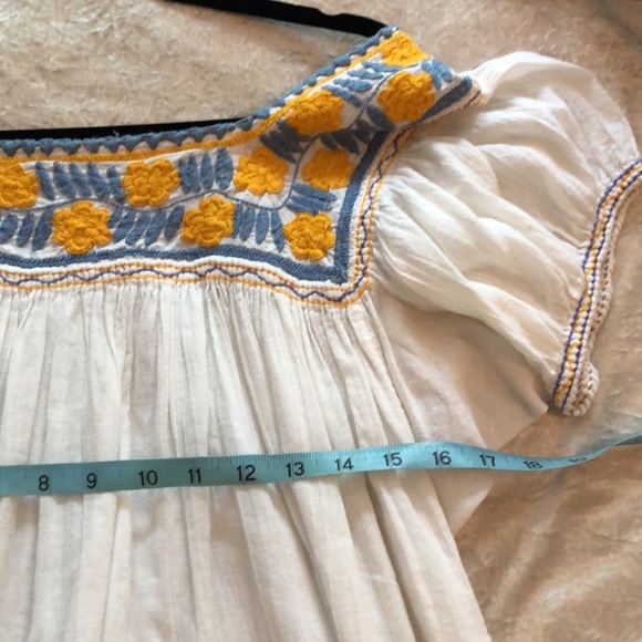 Vintage Mexican Embroidered Blouse🌸 - Picture 6 of 7